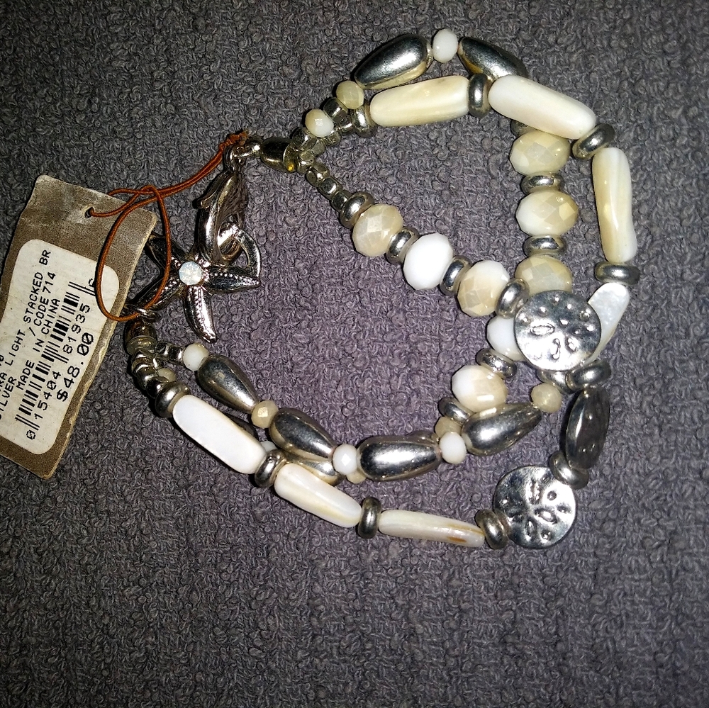 New with tags 48.00 stretchy bracelet